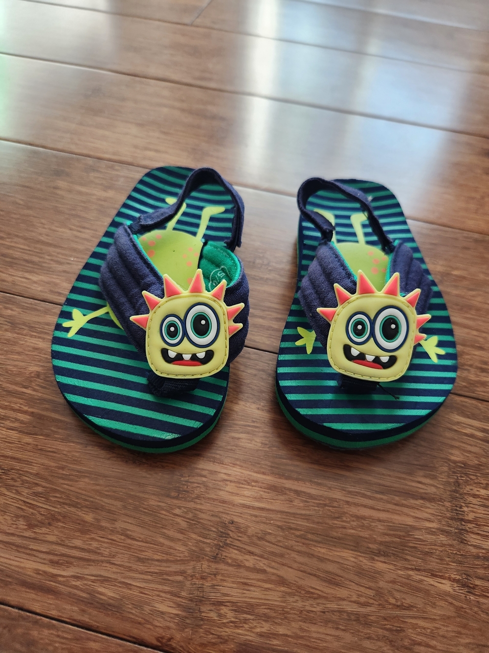 Cat & Jack Toddler Boys Monster Flip Flop Sandals Shoes Small 5/6